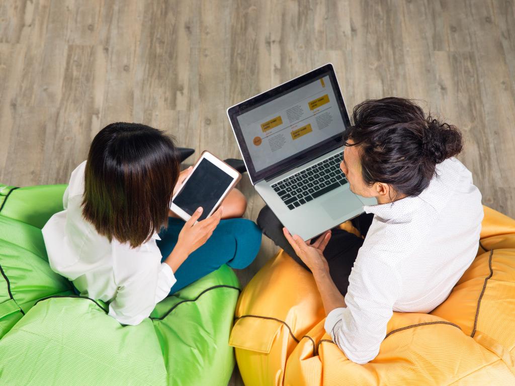 Website vs Media Sosial: Mana yang Lebih Penting untuk Bisnis Anda?